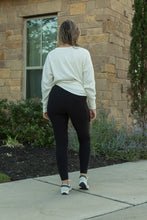Load image into Gallery viewer, Black FLEECE FULL LENGTH LEGGINGS with Pockets