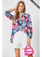 Load image into Gallery viewer, Plus Size 3/4 Sleeve Black Multi Floral Blouse