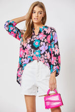 Load image into Gallery viewer, 3/4 Sleeve Black Multi Floral Blouse
